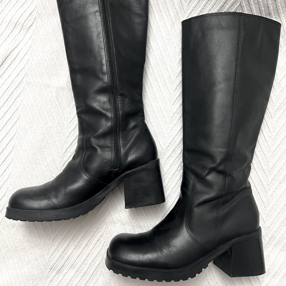90s chunky platform heel boots
